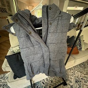 Banana Republic Vest… NWT